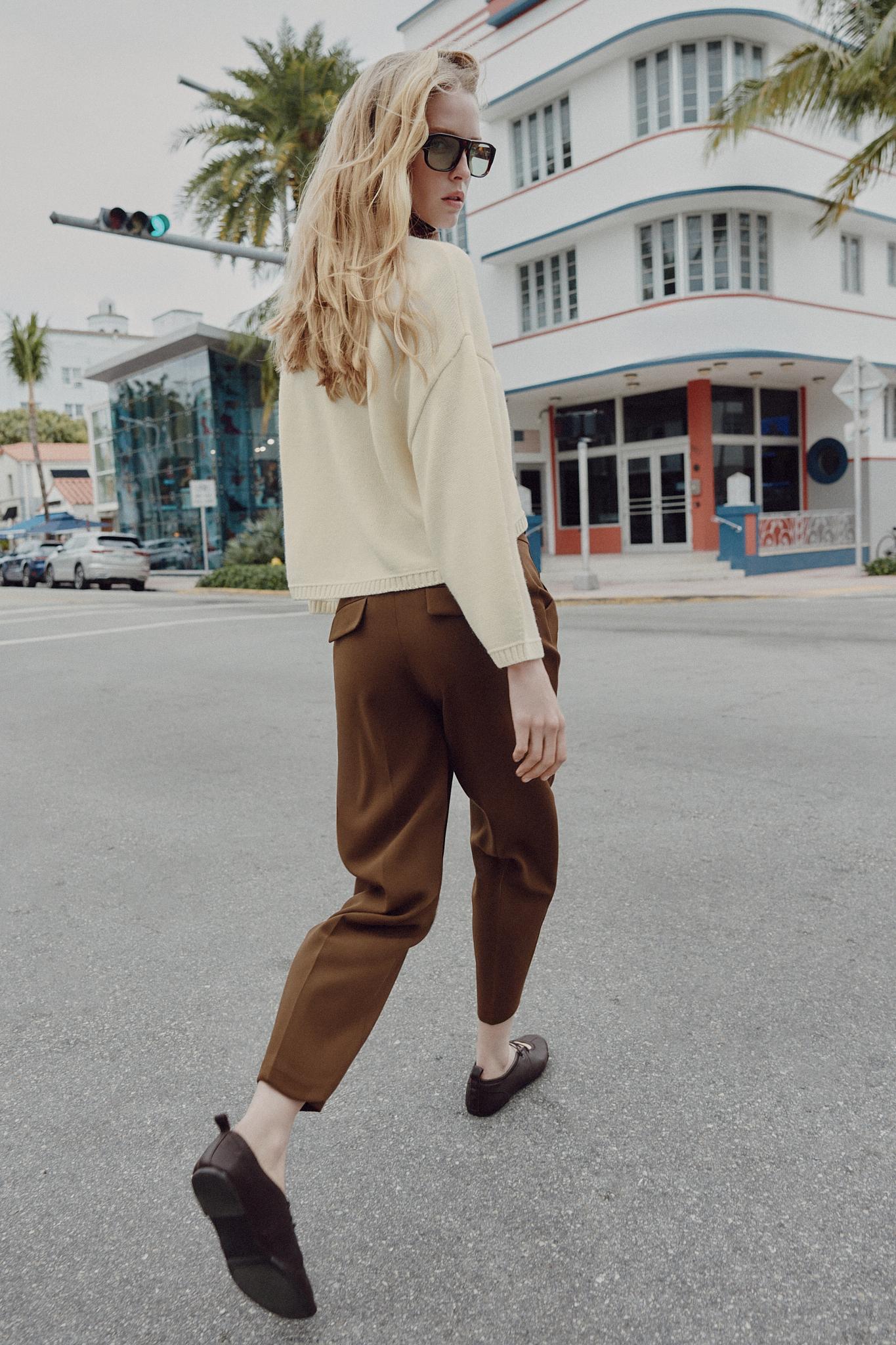 BELTED PLEATED PANTS